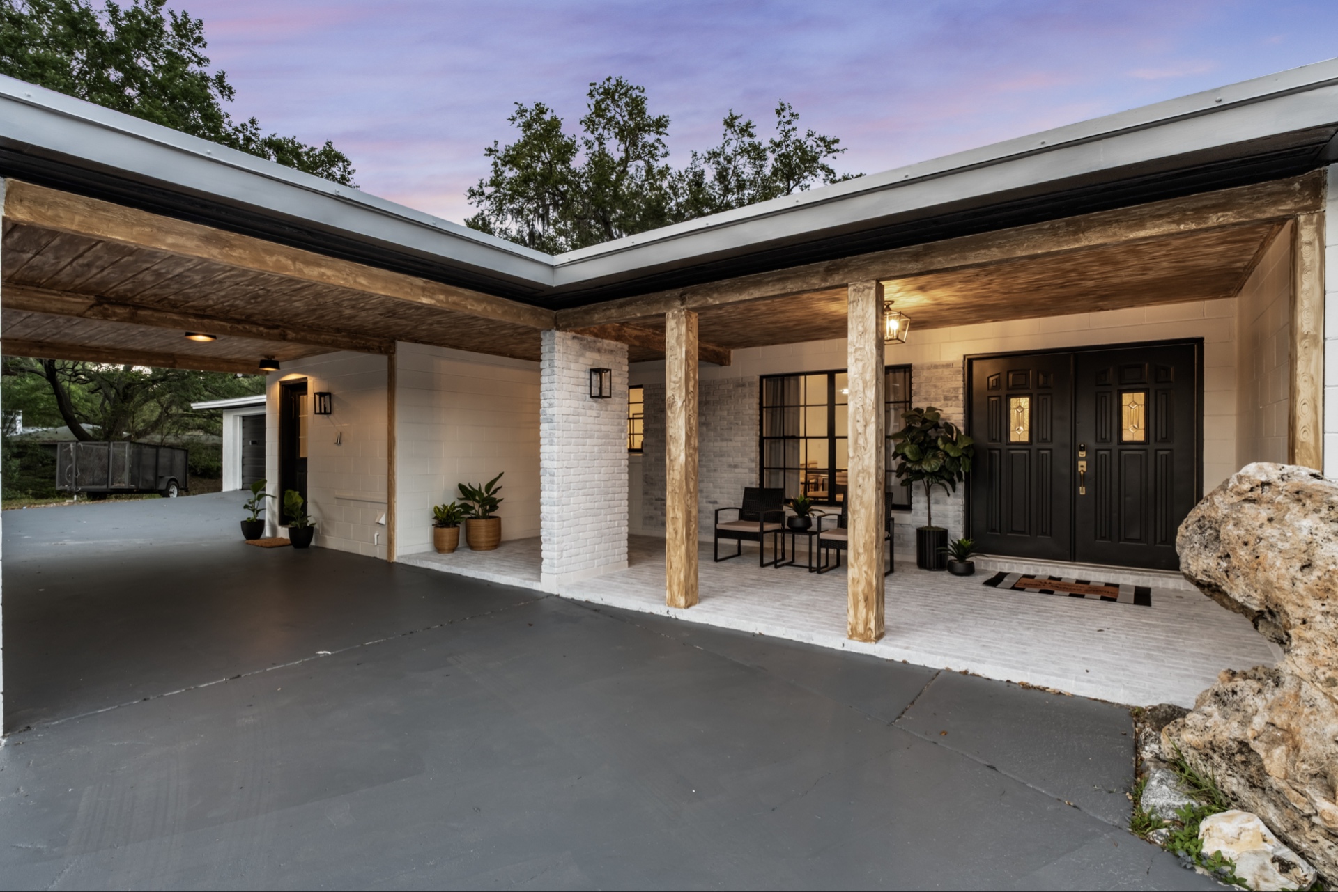 Front Porch — Tongue & Groove Wood Ceiling
